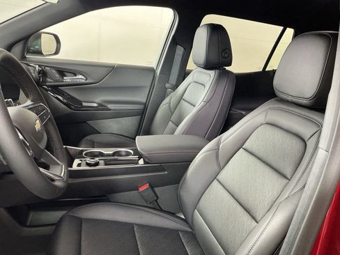 New 2026 Chevrolet Equinox LT w/ Convenience Package II AWD/4WD image 4