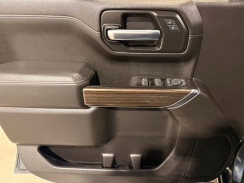 Used 2020 Chevrolet Silverado 1500 LT w/ Texas Edition image 14