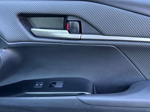 Used 2025 Toyota Camry SE FWD image 21
