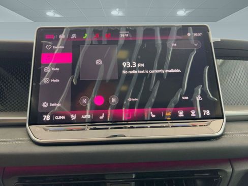 New 2026 Volkswagen Tiguan SE R-Line image 24