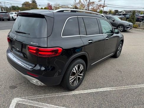 Used 2024 Mercedes-Benz GLB 250 4MATIC image 11