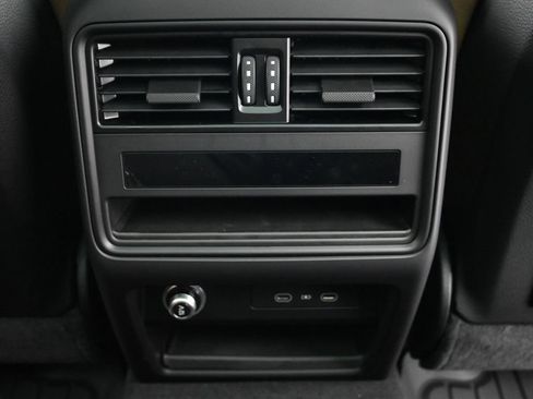 Certified 2026 Porsche Cayenne AWD/4WD image 8