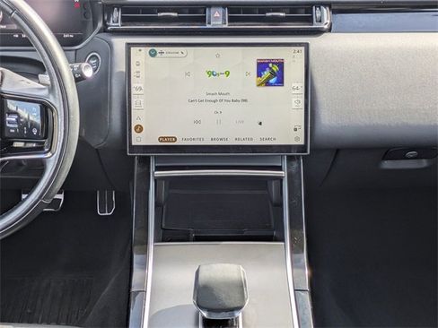 Used 2025 Land Rover Range Rover Velar Dynamic SE image 20