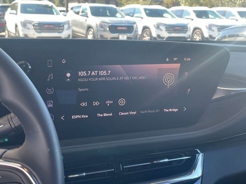 Used 2025 Buick Envista Sport Touring image 21