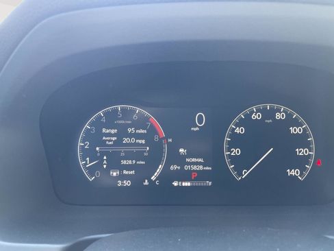 Used 2025 Honda Ridgeline TrailSport image 2