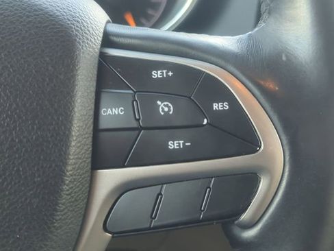 Used 2019 Jeep Grand Cherokee Limited AWD/4WD image 14