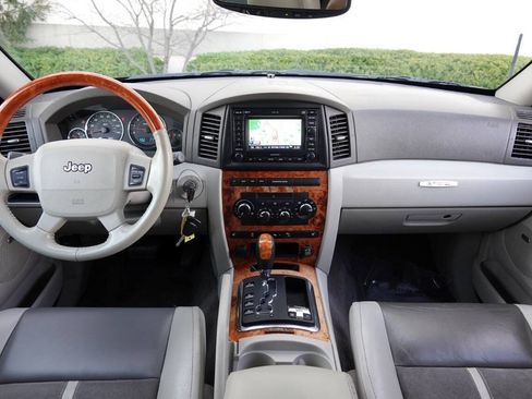 Used 2007 Jeep Grand Cherokee Overland AWD/4WD image 70