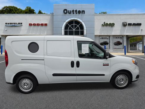 Used 2022 RAM ProMaster City Tradesman FWD image 2