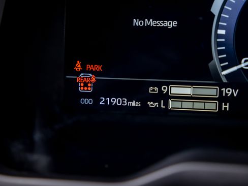 Used 2025 Toyota Sequoia TRD Pro AWD/4WD image 13