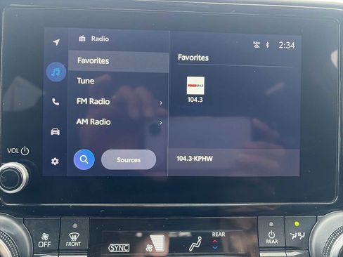 Used 2023 Toyota Highlander L image 12