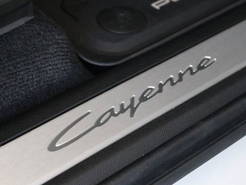 Used 2024 Porsche Cayenne image 35