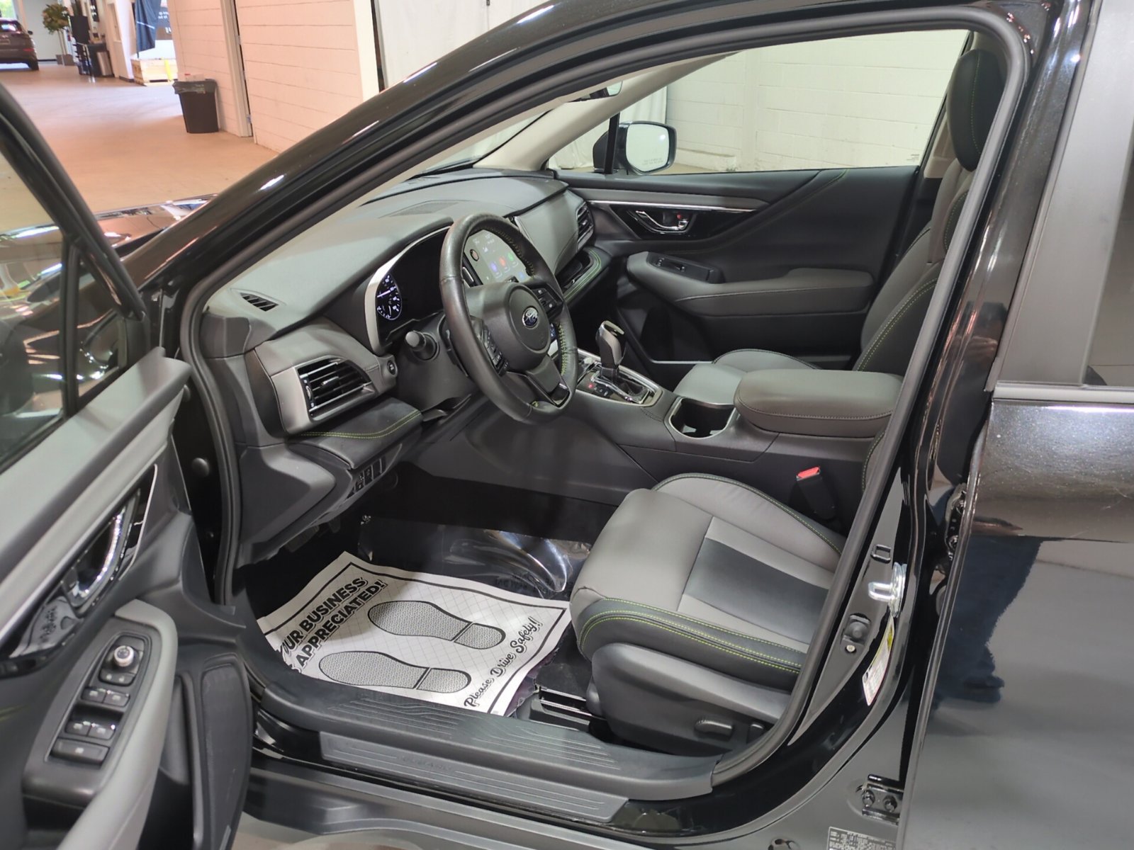 Used 2024 Subaru Outback Onyx Edition AWD/4WD image 17