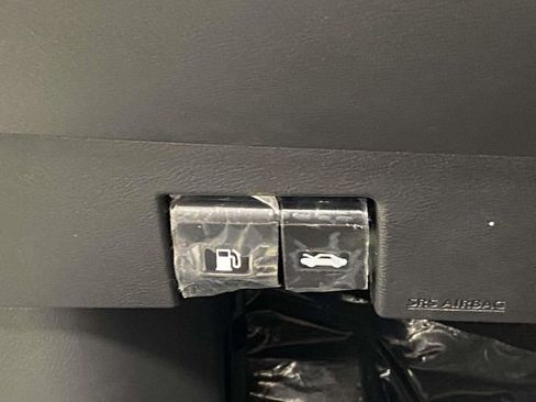 New 2025 Nissan Versa SV w/ Trunk Package image 18