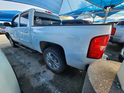 Used 2012 Chevrolet Silverado 1500 LT image 3