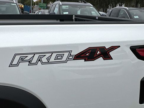 New 2026 Nissan Frontier PRO-4X w/ Pro-4x Convenience Package image 17