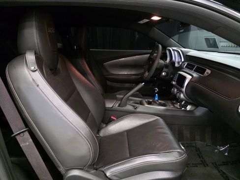 Used 2015 Chevrolet Camaro SS w/ SS Performance Package RWD image 33