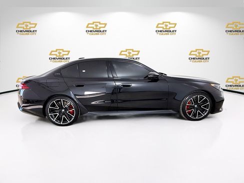 Used 2025 BMW M5 w/ Executive Package image 8