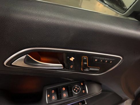 Used 2015 Mercedes-Benz CLA 250 image 24