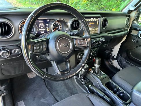 Used 2022 Jeep Wrangler Unlimited Sport AWD/4WD image 25