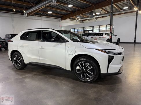 Used 2026 Toyota bZ XLE image 1