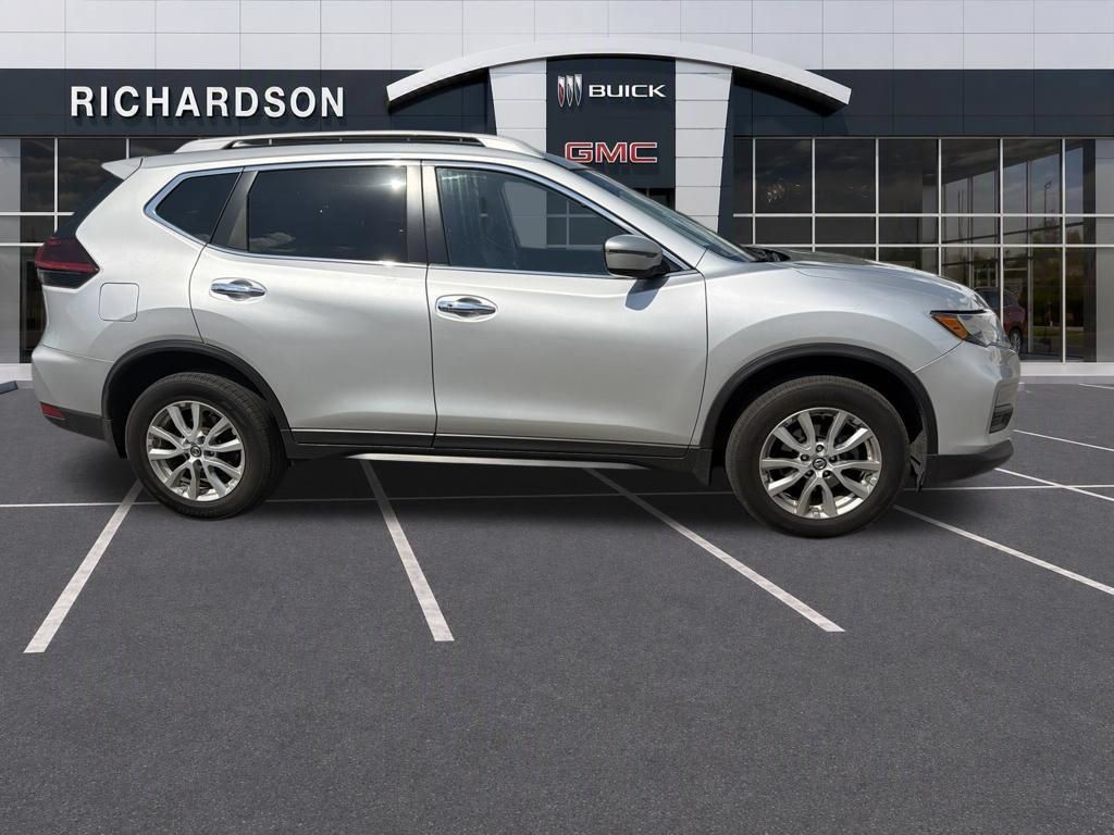 Used 2018 Nissan Rogue SV AWD/4WD image 8