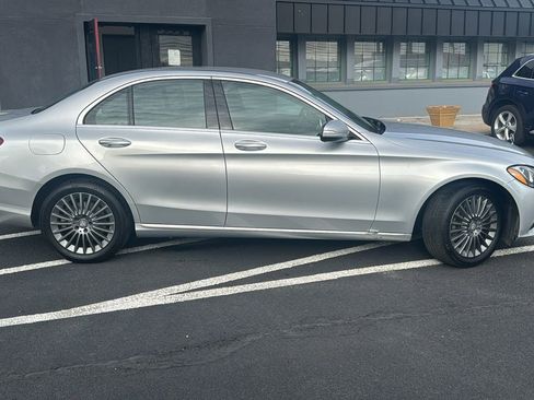 Used 2015 Mercedes-Benz C 300 4MATIC Sedan image 2