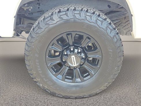 Used 2020 Ford F250 Platinum w/ Tremor Off-Road Package AWD/4WD image 8