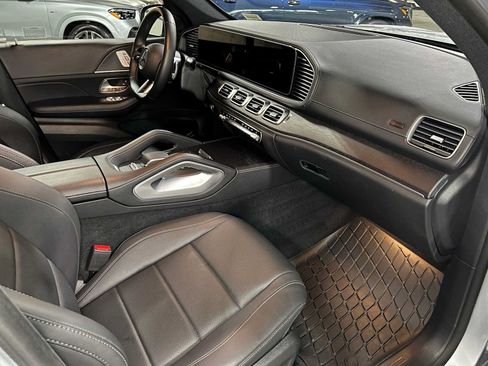Certified 2025 Mercedes-Benz GLS 450 4MATIC image 11