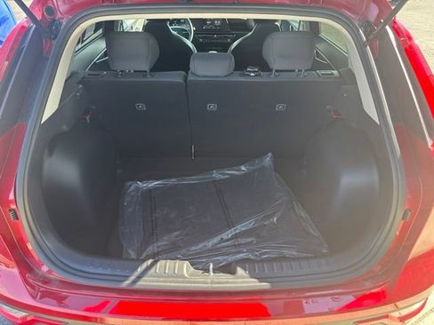Certified 2025 Kia Niro LX FWD image 13