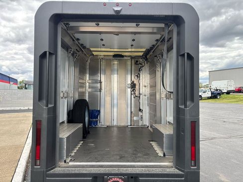 Used 2024 Chevrolet Brightdrop 400 w/ Commercial Equipment Package AWD/4WD image 10