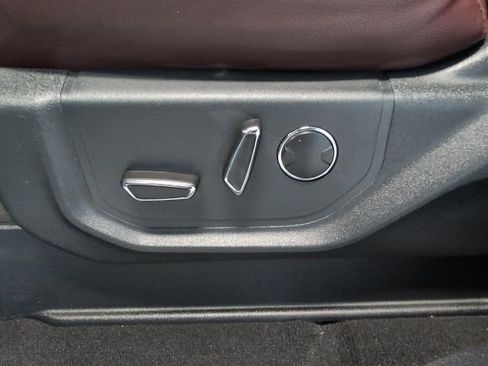 Certified 2024 Ford Expedition Limited image 10