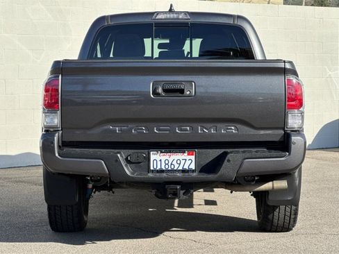 Used 2020 Toyota Tacoma TRD Sport image 8