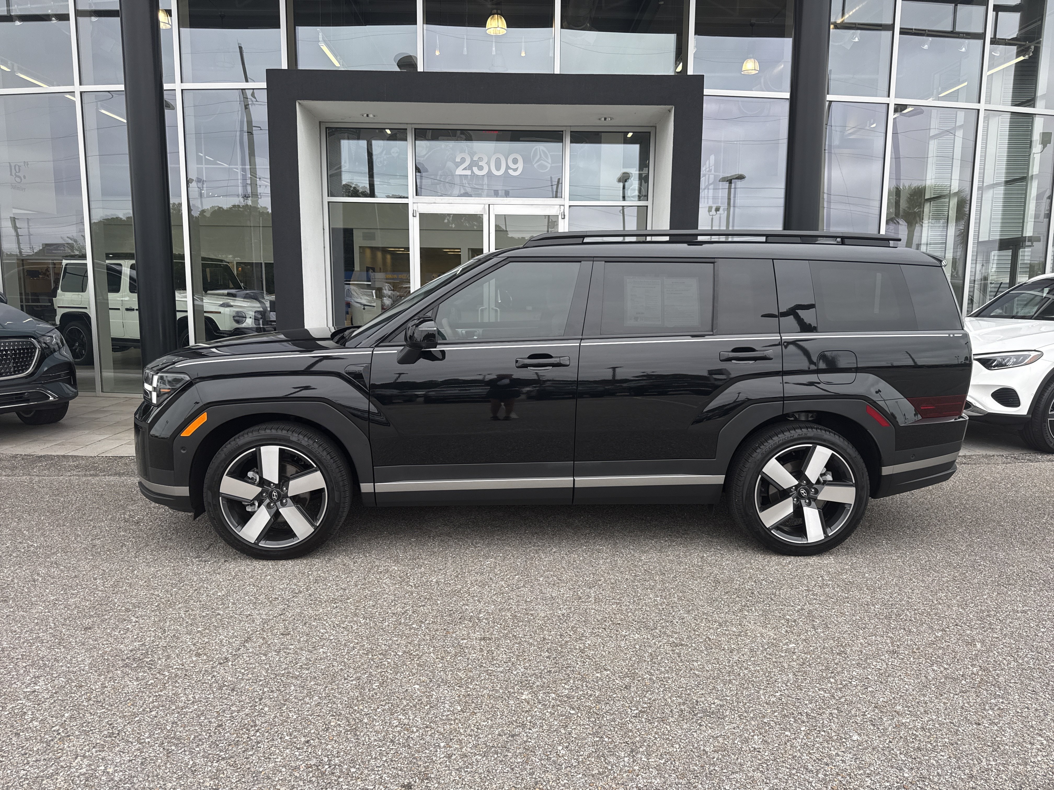 Used 2026 Hyundai Santa Fe Limited FWD image 3