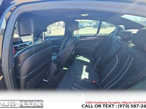 Used 2020 BMW M550i xDrive image 6