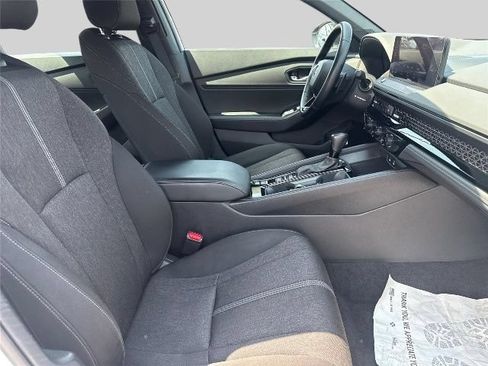 Used 2023 Honda Accord Sport image 25