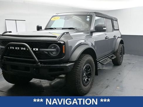 Used 2023 Ford Bronco Wildtrak image 5