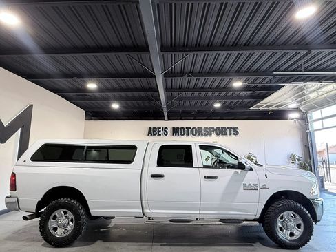 Used 2017 RAM 2500 Tradesman w/ Chrome Appearance Group AWD/4WD image 4
