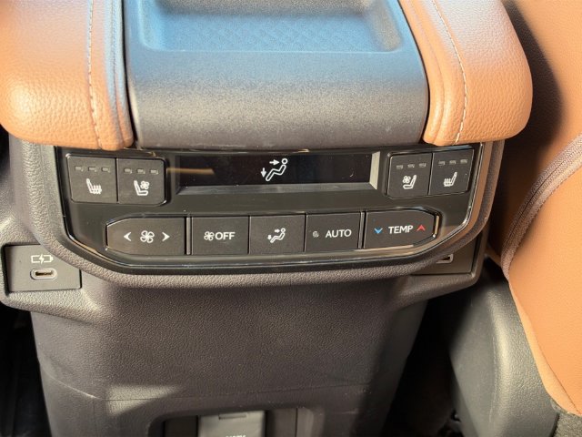 Used 2026 Toyota Grand Highlander AWD image 13
