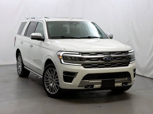 Used 2023 Ford Expedition Platinum image 1