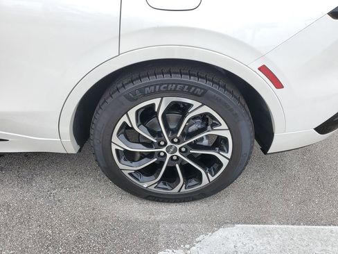 New 2026 Lincoln Nautilus Reserve AWD/4WD image 7