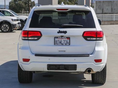 Used 2021 Jeep Grand Cherokee Laredo X RWD image 9