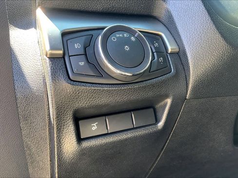 Used 2018 Ford Explorer XLT w/ Equipment Group 201A image 35