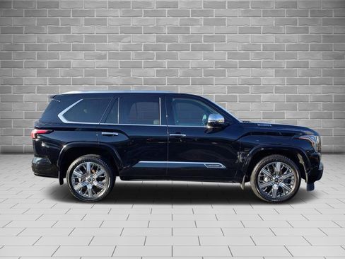 Used 2024 Toyota Sequoia Capstone image 4