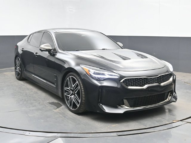 Used 2022 Kia Stinger GT2 w/ Red Interior Color Package RWD image 2