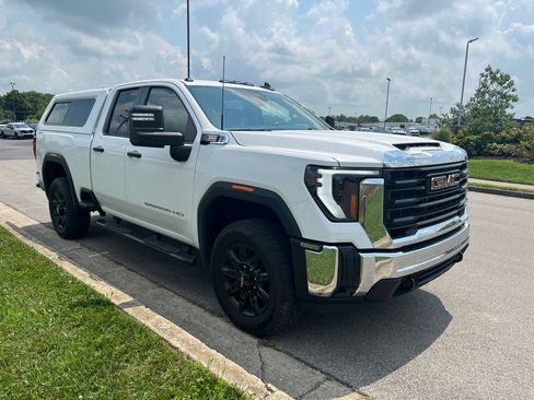 Used 2024 GMC Sierra 2500 Pro w/ Convenience Package AWD/4WD image 2