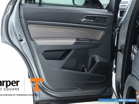 Used 2022 Volkswagen Atlas Cross Sport SE image 54