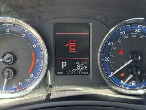 Used 2017 Toyota Corolla LE FWD image 15