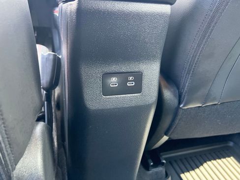 Used 2025 Nissan Kicks SR AWD/4WD image 18