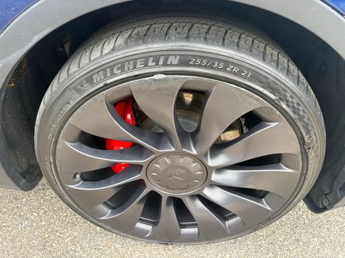 Used 2023 Tesla Model Y Performance AWD/4WD image 33