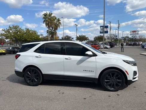 Used 2022 Chevrolet Equinox RS w/ RS Leather Package image 3